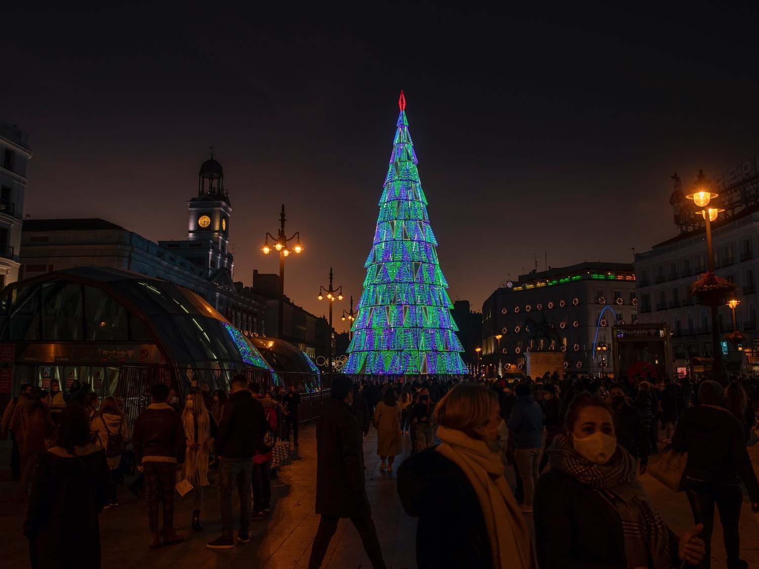 Guía para no perderse: restricciones y toque de queda en Nochevieja y todas las Navidades por comunidades