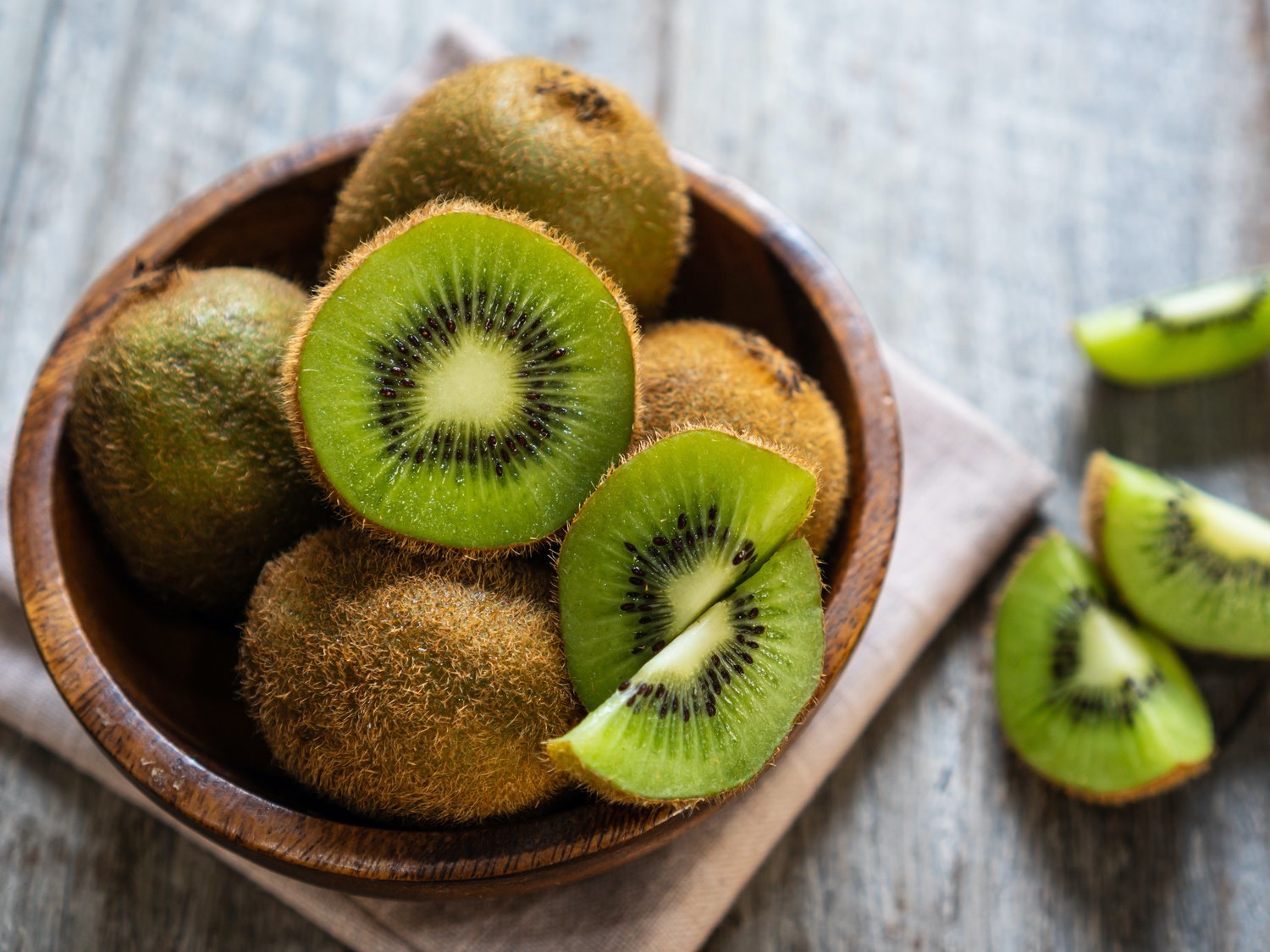 Esto es lo que le sucede a tu organismo si tomas un kiwi todos los días