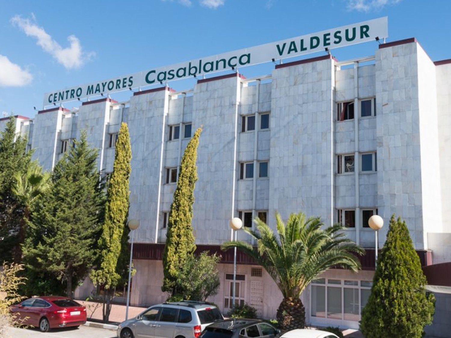 Una residencia concertada de Madrid cuela a familiares de trabajadores en el plan de vacunación contra la Covid-19
