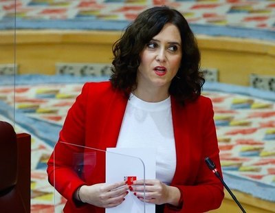 Ayuso rechazó los sanitarios gratis del Ayuntamiento de Madrid para la vacuna mientras pagaba 800.000 euros a Cruz Roja