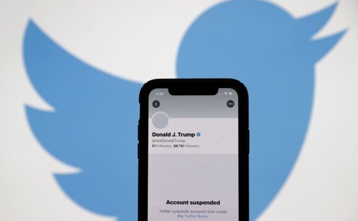 Twitter le ha suspendido la cuenta a Donald Trump