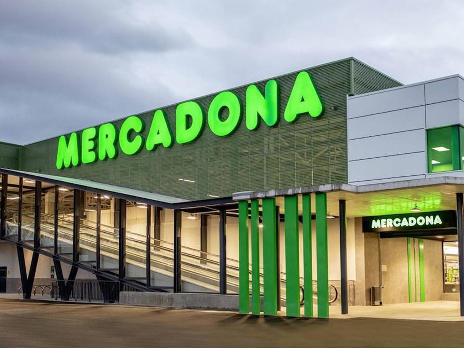 Clientes de Mercadona denuncian "engaño" por las rebajas que vende en sus supermercados