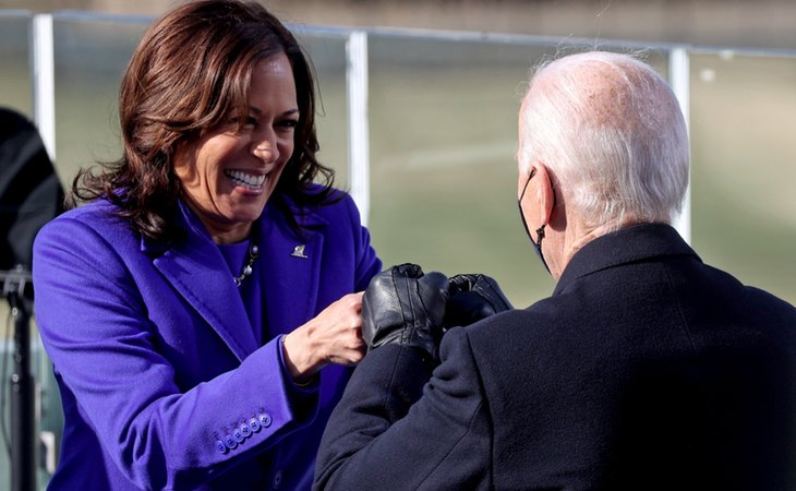 Kamala Harris y Joe Biden durante la toma de posesión