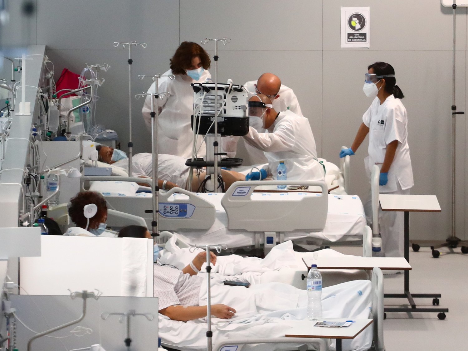 Trabajadores del Isabel Zendal estallan sobre las condiciones del hospital: "Es un caos, una catástrofe"