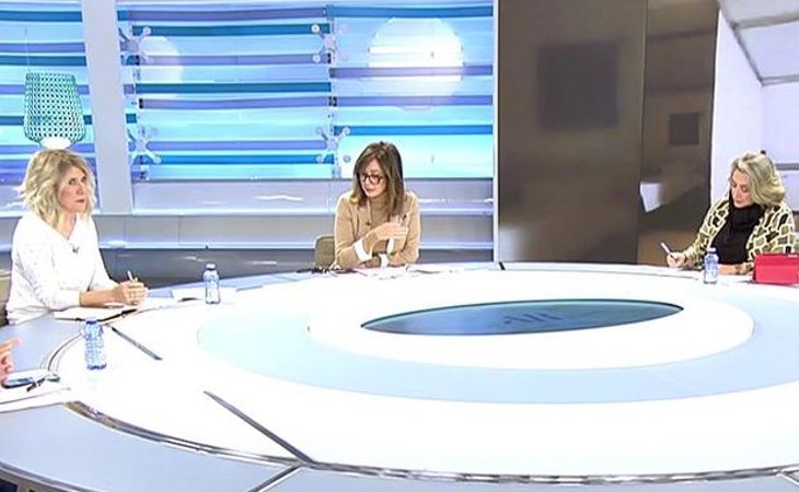 'El programa de Ana Rosa' debate sobre las polémicas sobre el protocolo de vacunación