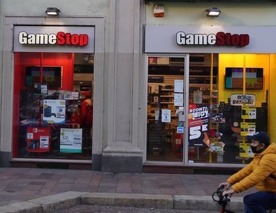 ¿Qué sucede con GameStop? La historia tras la guerra entre unos foreros y Wall Street