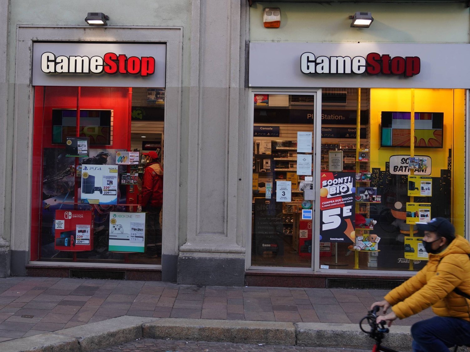 ¿Qué sucede con GameStop? La historia tras la guerra entre unos foreros y Wall Street
