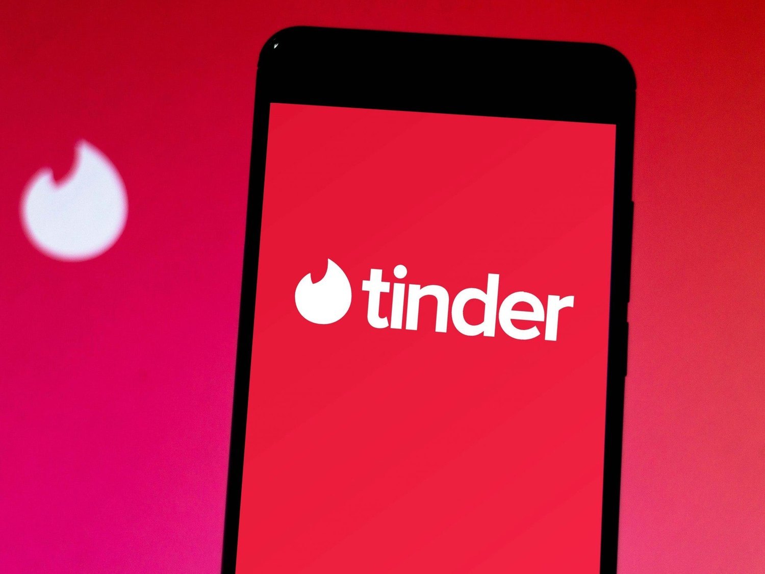 Un 23,4% de los perfiles de Tinder son falsos, según un estudio