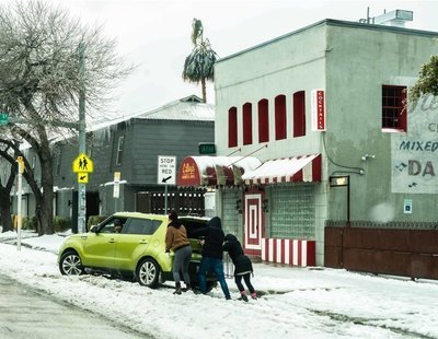 Una tormenta de nieve deja sin energía a una cuarta parte del estado de Texas