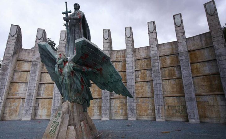 El Monumento franquista sigue en pie en Tenerife a día de hoy, a pesar de las peticiones de retirarla