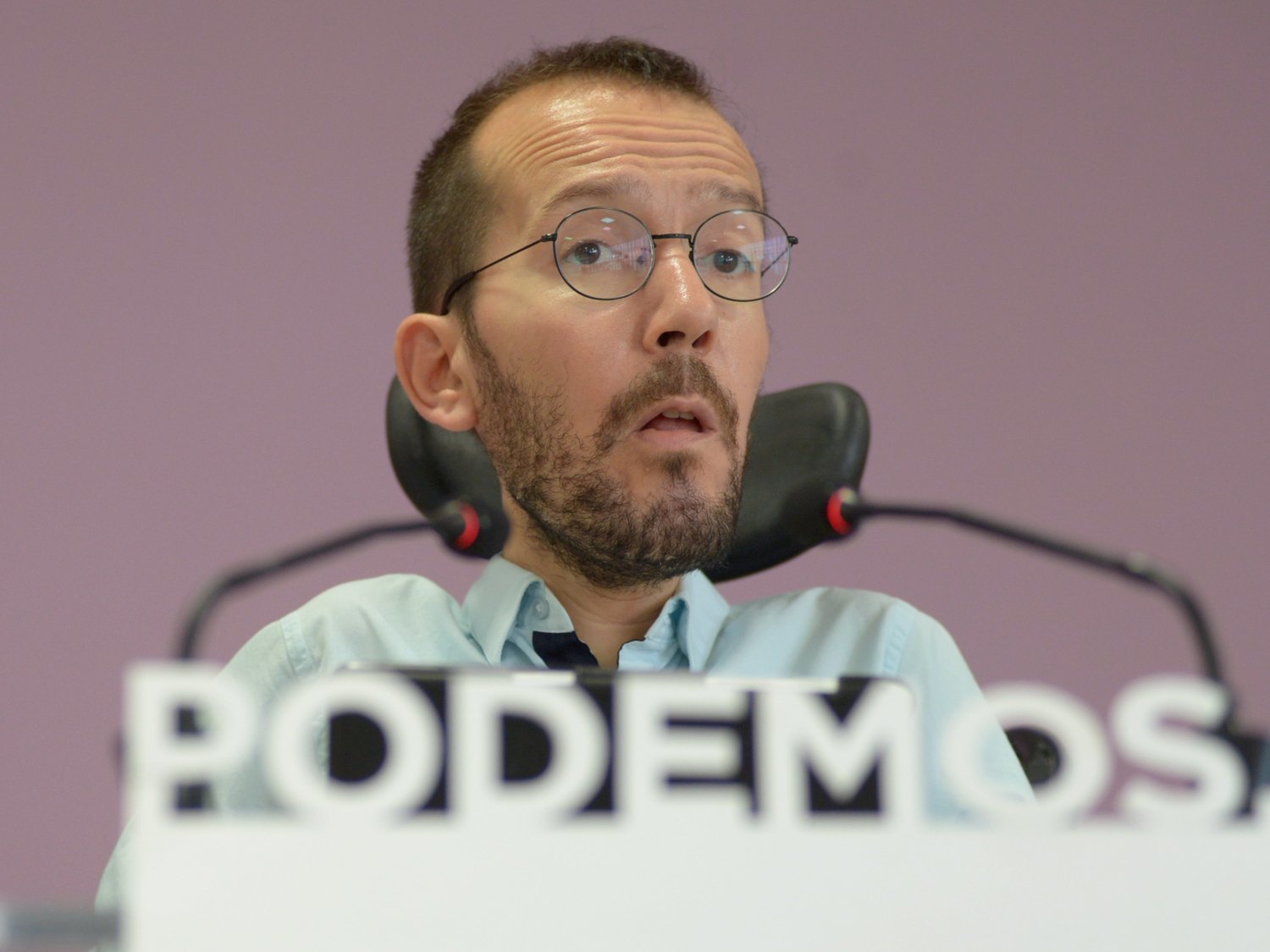 Así vive Echenique: un bajo de 60 metros cuadrados y 700 euros de alquiler en un barrio obrero