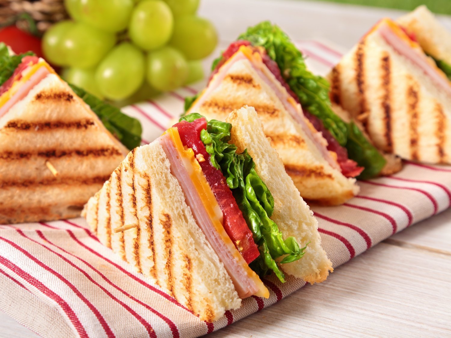 Alerta alimentaria: retiran de la venta este popular sándwich de todos los supermercados