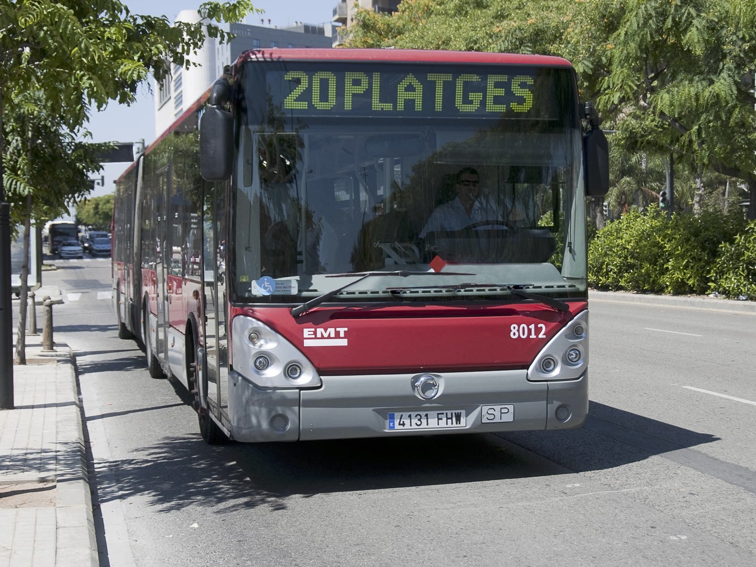 Expulsan a un joven autista de un autobús valenciano porque sus movimientos "molestaban"