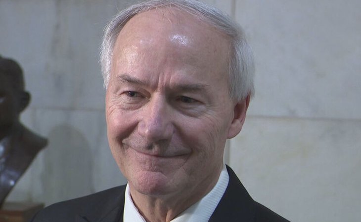 Asa Hutchinson, gobernador de Arkansas