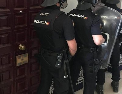 La Policía se ampara en la Ley Mordaza para entrar a los domicilios con fiestas ilegales