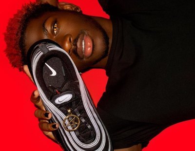 Nike denuncia las "zapatillas satánicas" de Lil Nas X que contienen sangre humana