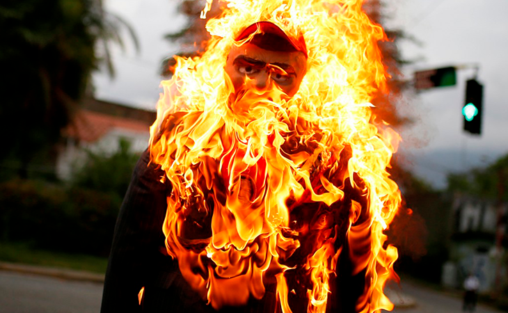 Los brasileños rechazan el mal con esta tradición