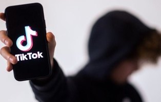 El algoritmo de TikTok favorece la viralización de los contenidos de extrema derecha