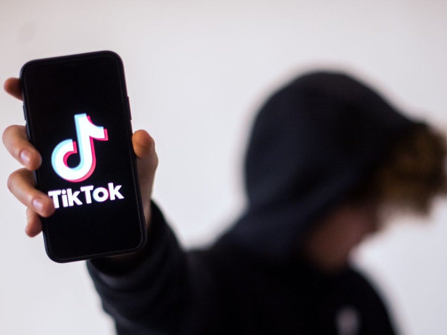 El algoritmo de TikTok favorece la viralización de los contenidos de extrema derecha