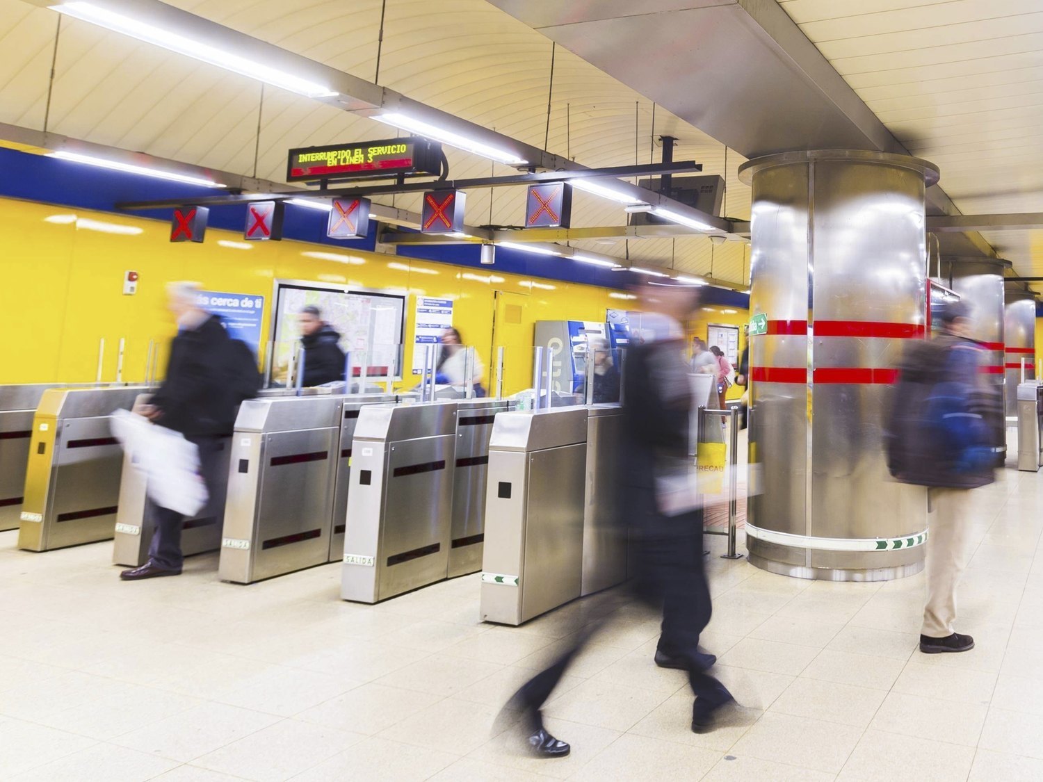 Adiós a los clásicos tornos de Metro de Madrid: así serán todos los accesos a partir de ahora