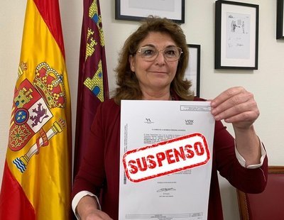 Docentes corrigen las faltas de la consejera de Educación de Murcia, de VOX: suspende