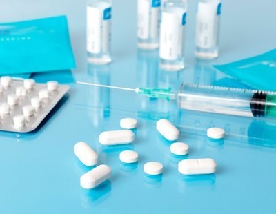 6 fármacos con efectos secundarios más graves que la vacuna de AstraZeneca que están en la farmacia