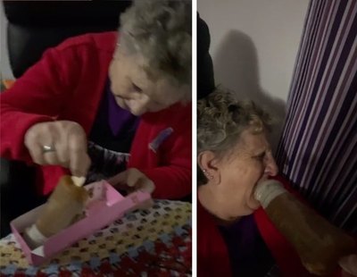 Le regala un 'pollofre' (gofre con forma de pene) a su abuela y su reacción se hace viral