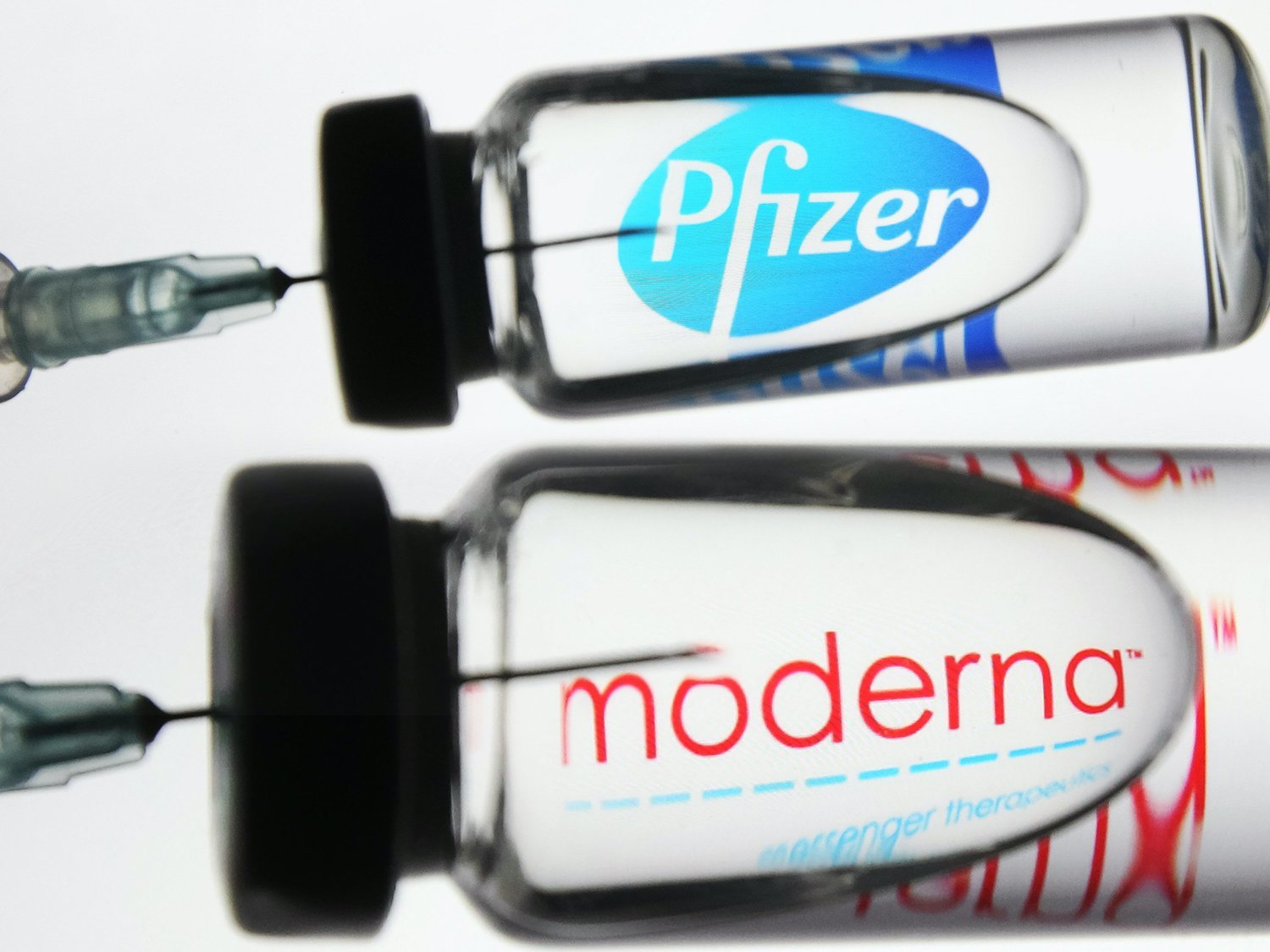 ¿Es buena idea retrasar la segunda dosis de Pfizer y Moderna? Esto dice la ciencia