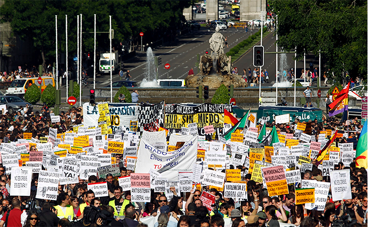 Miles de jóvenes protestaron por su futuro