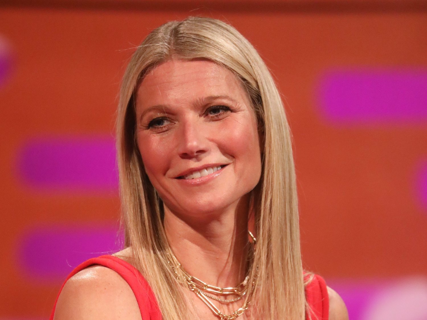 Un hombre demanda a Gwyneth Paltrow por la explosión de una de sus velas vaginales