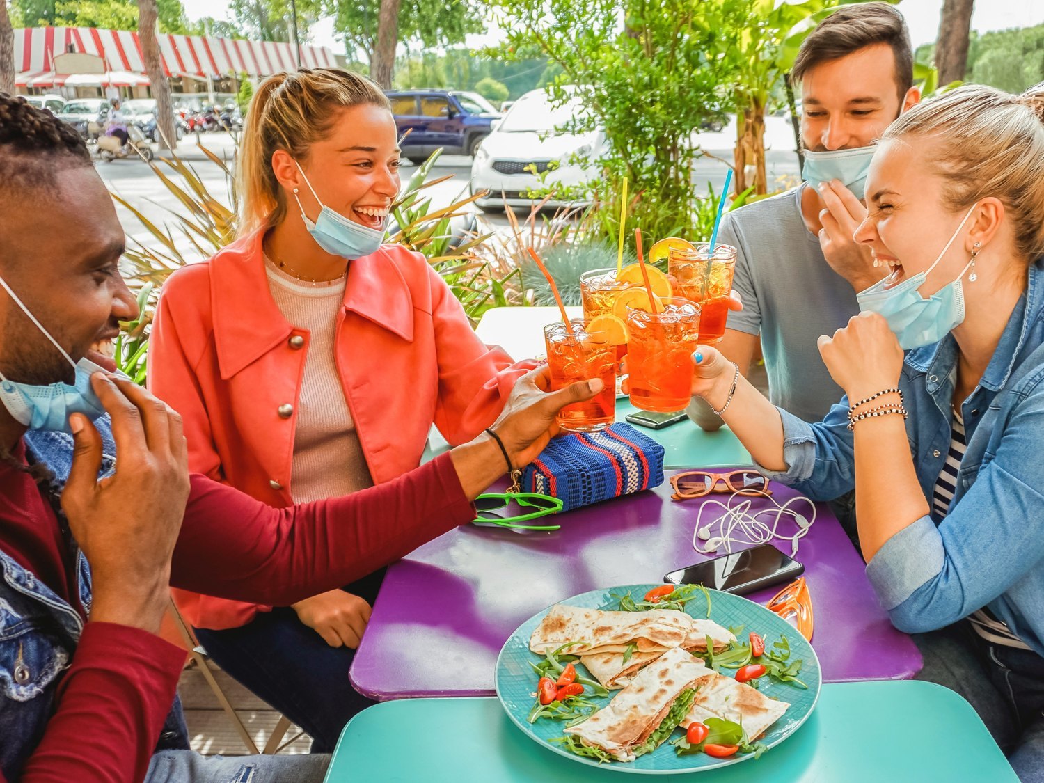 ¿Algo malo del teletrabajo? Echamos de menos la pausa de la comida con los compañeros