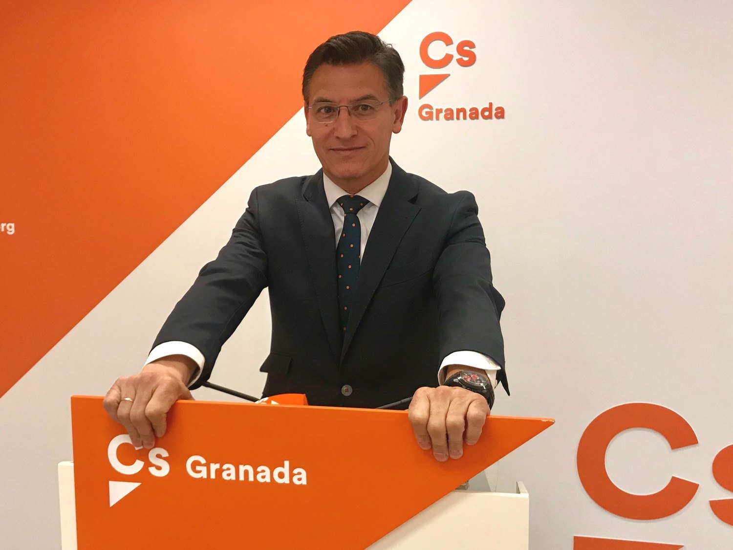 ¿Moción de censura en Granada? El PP maniobra para echar a Luis Salvador (Cs) de la alcaldía