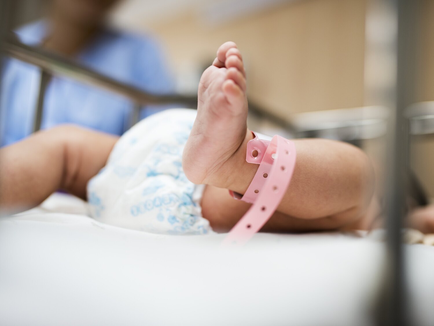 Una niña de 11 años da a luz sin que su familia supiera que estaba embarazada