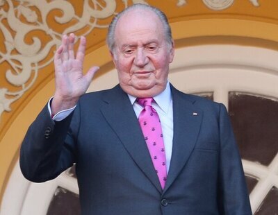 El rey Juan Carlos I habría fraguado su fortuna con la venta de armas a países árabes