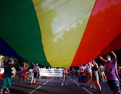 La UE inicia acciones legales contra Hungría y Polonia por violar los derechos de las personas LGTBI