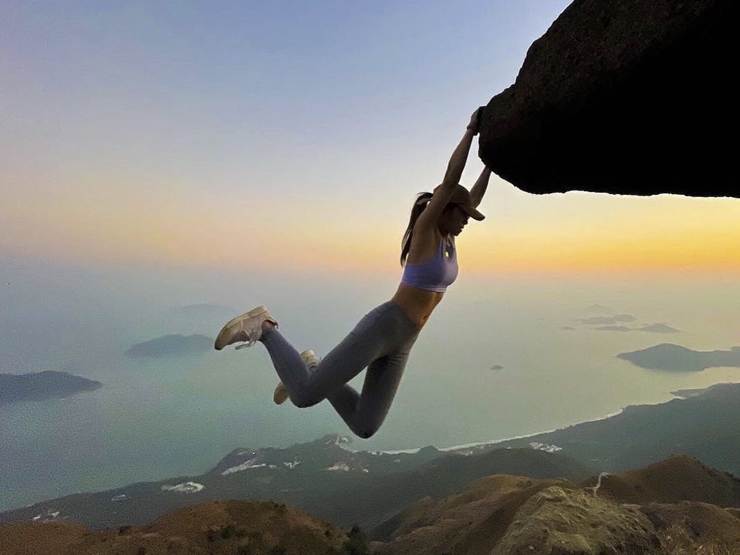Muerte por selfie: la influencer Sofia Cheung pierde la vida mientras se fotografiaba en una cascada