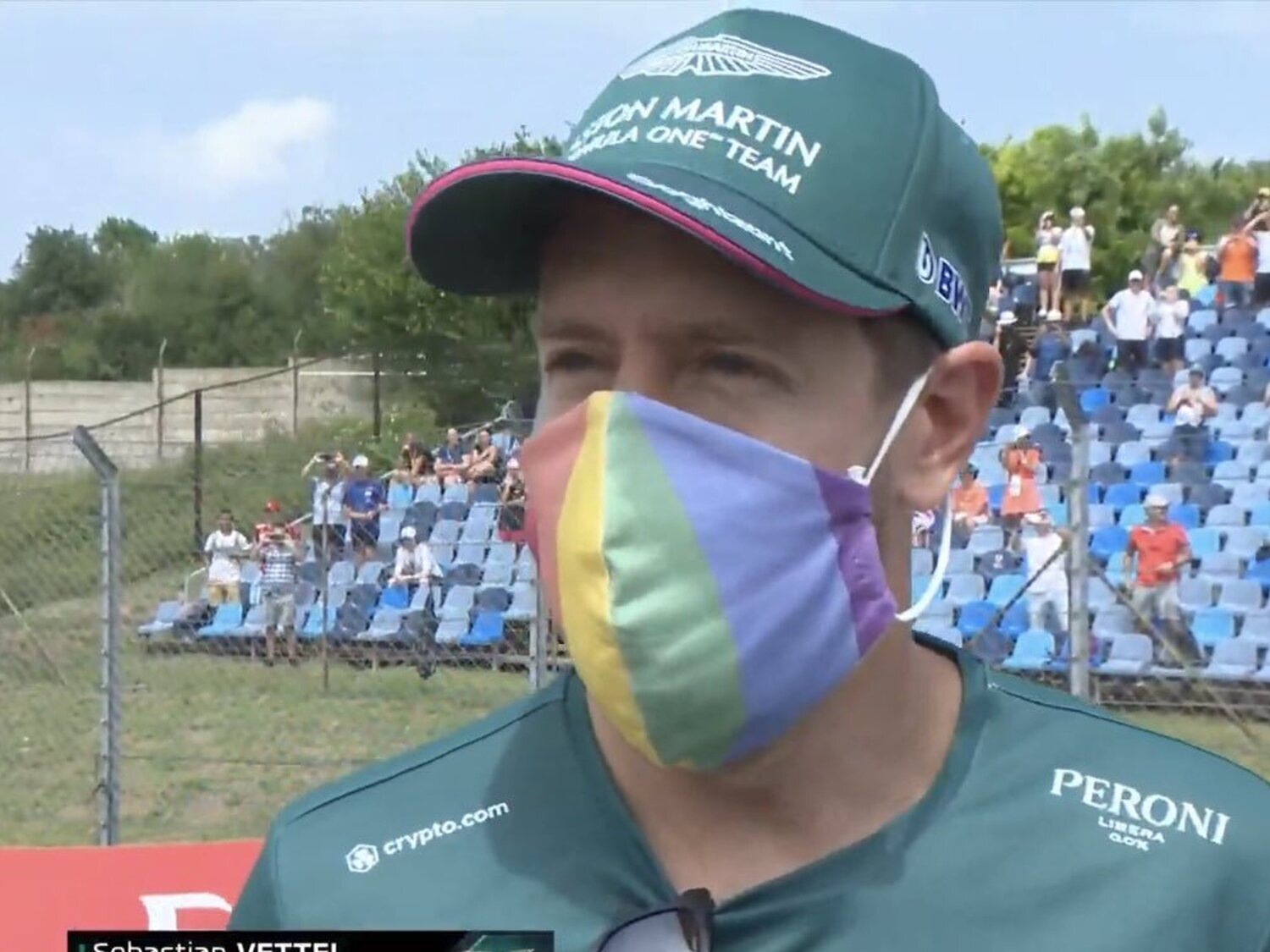 La FIA amonesta a Vettel por llevar una camiseta a favor del colectivo LGTBI