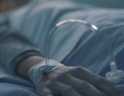 Una mujer que lleva 21 años en coma podría ser una niña secuestrada cuando estaba de vacaciones