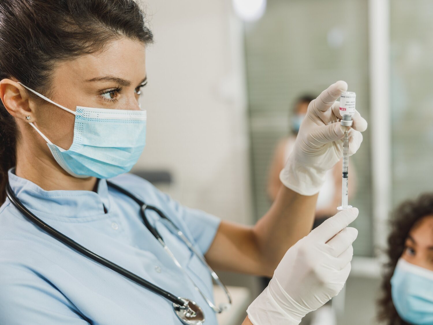 La Agencia Española del Medicamento autoriza el primer ensayo de una vacuna española en humanos