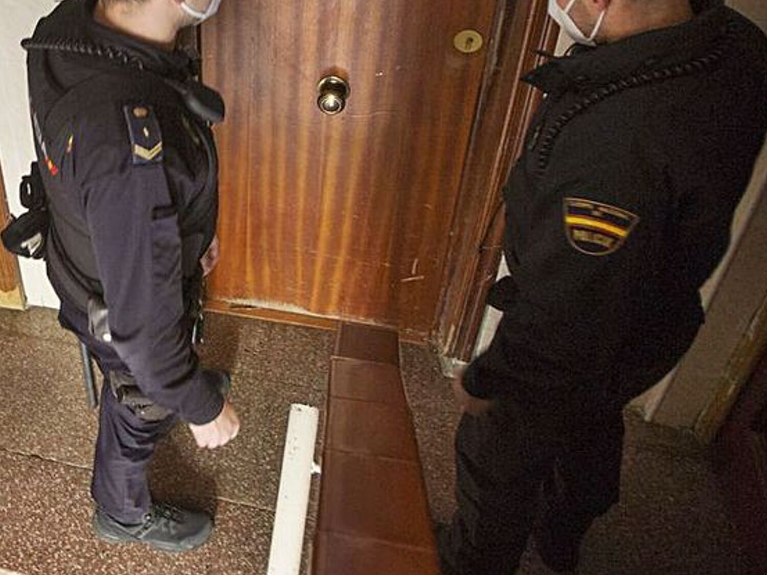 La 'patada en la puerta' deja 18 policías imputados por entrar en fiestas durante el estado de alarma