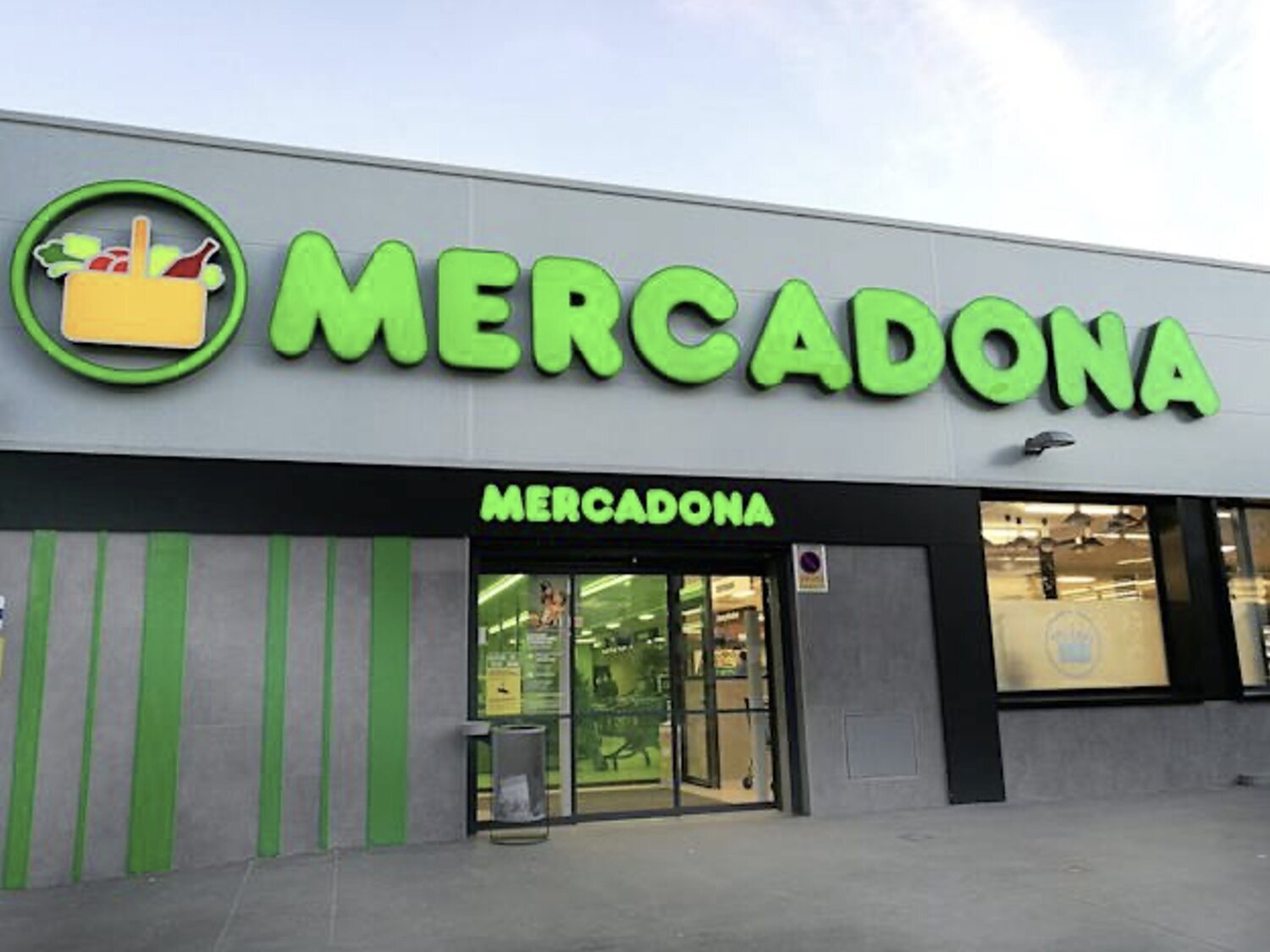 Mercadona retira todas estas bebidas, snacks, galletas, productos para mascotas y otros artículos de todos sus supermercados