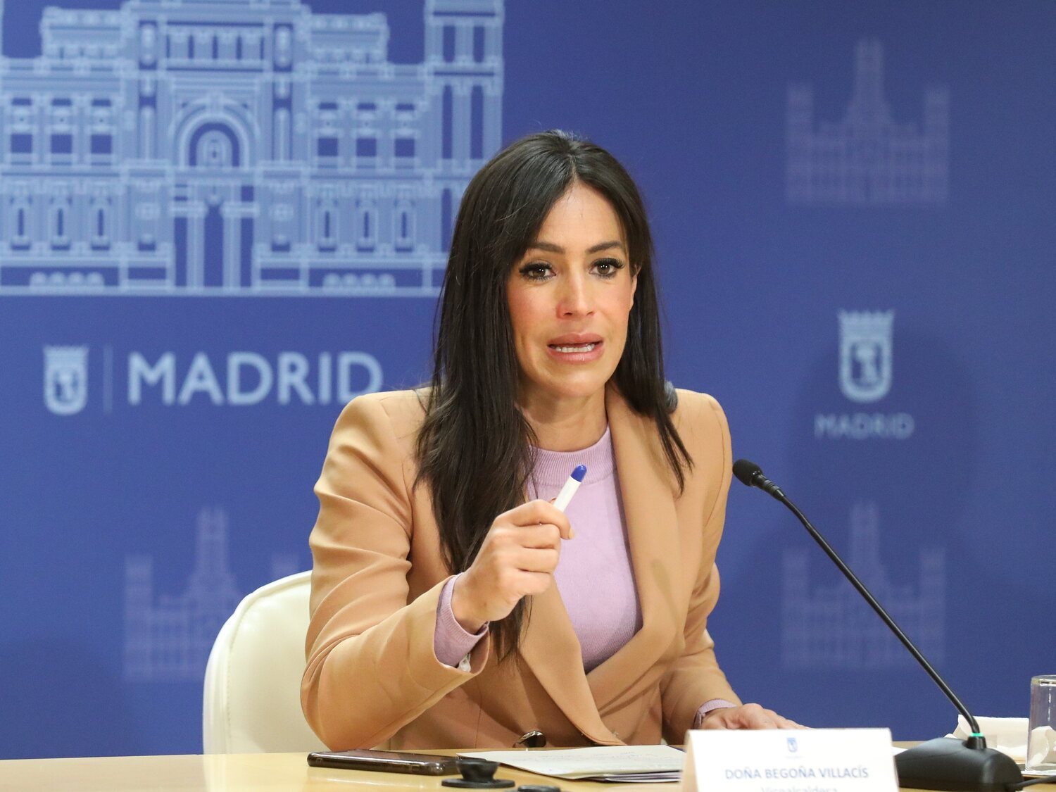 Begoña Villacís carga contra la subida del salario mínimo y Twitter le recuerda que cobra 106.000 euros de sueldo público