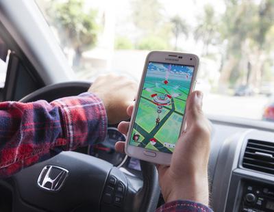 Piden bloquear Pokémon Go al volante por la muerte de un niño