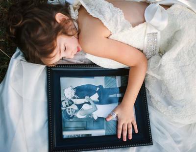 Niña de cuatro años se viste de novia cumpliendo el sueño de su madre fallecida por cáncer