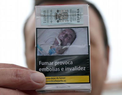 Un gallego denuncia que han usado su imagen de una operación para cajetillas de tabaco