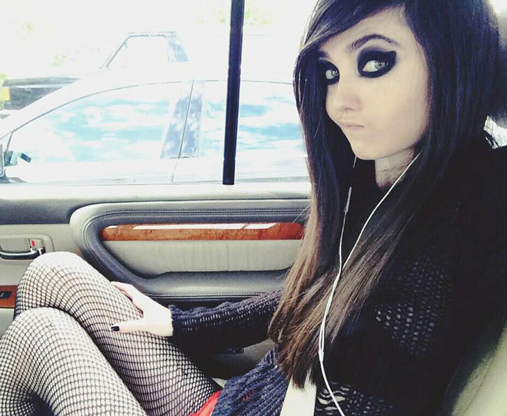 Eugenia Cooney, youtuber