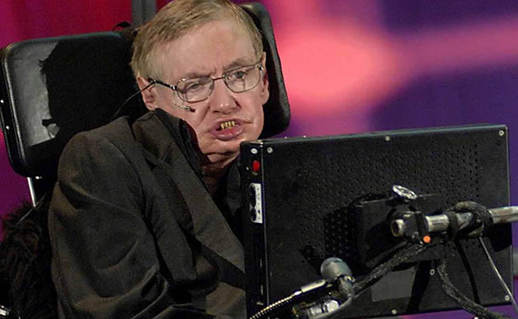 Stephen Hawking cree que nos quedan dos siglos