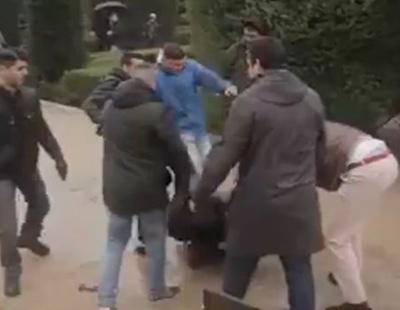 Un activista es agredido por franquistas y la policía solo lo detiene a él