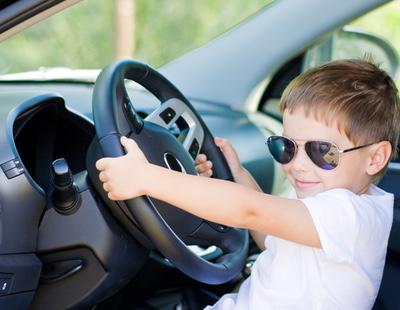 Un niño de 11 años roba el coche de sus padres después de jugar al GTA