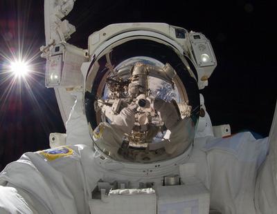 La NASA pagará 30.000 dólares a quien se deshaga de las heces en el espacio